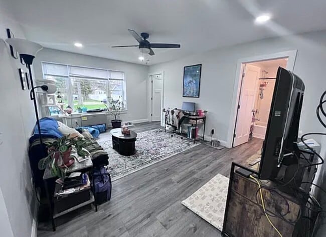 626 Main St Unit Newly Remodeled Colchester Umit