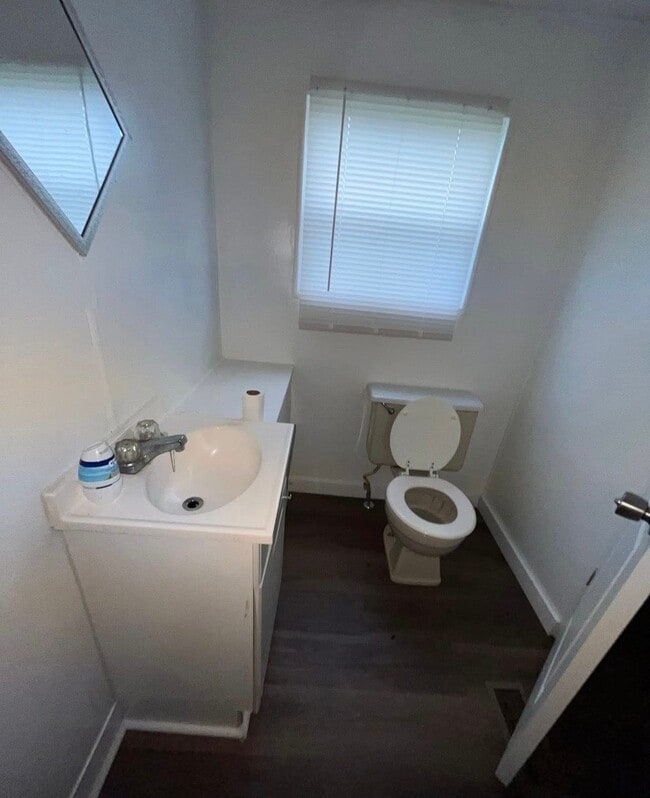 Photo - 151 Robinson Rd