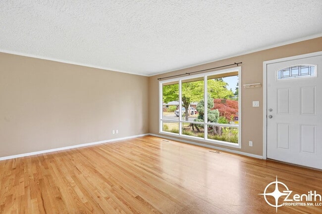 Photo - 8317 Chesapeake Dr