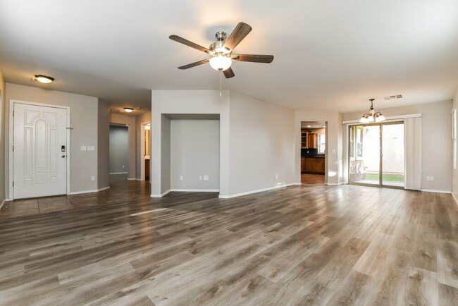 Photo - 2523 E Bart St