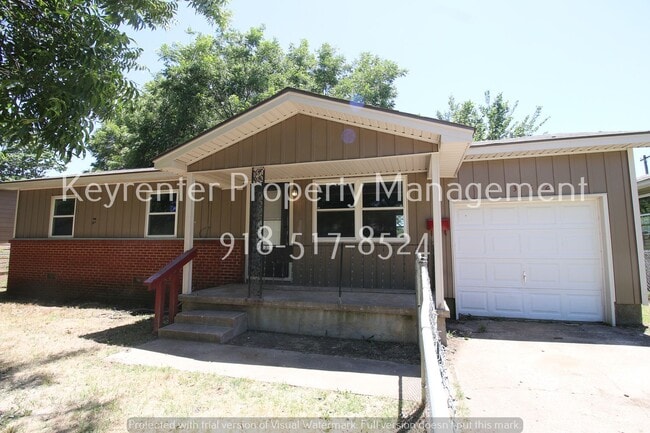 Photo - 3 Bedroom 1 Bathroom with Attached Garage and Fenced in Yard, Available 8/15!