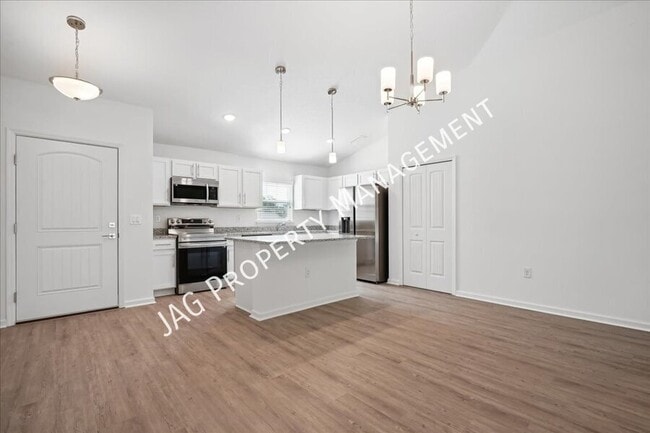 Photo - 1191 Valencia St SE