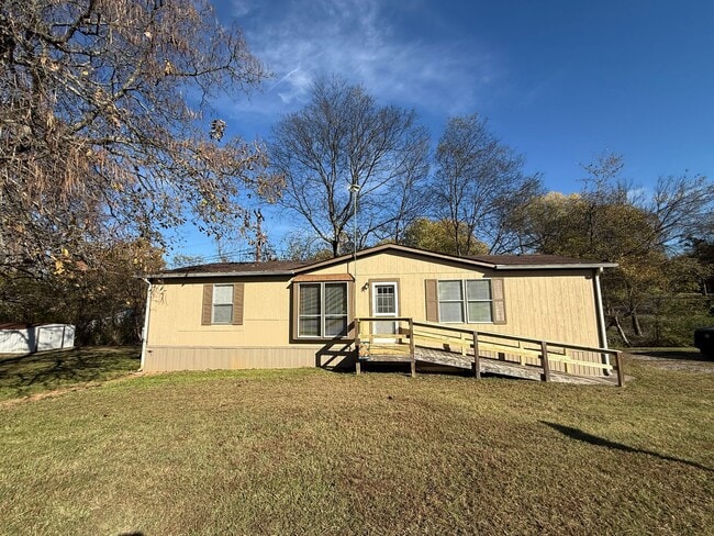 Building Photo - 914 Davenport Rd