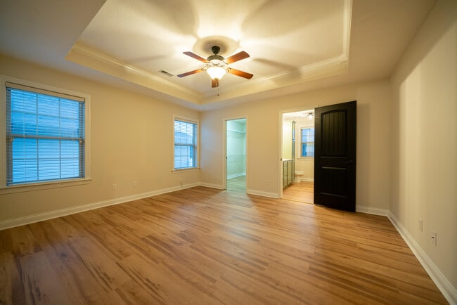 Photo - 3309 Crabapple Ln