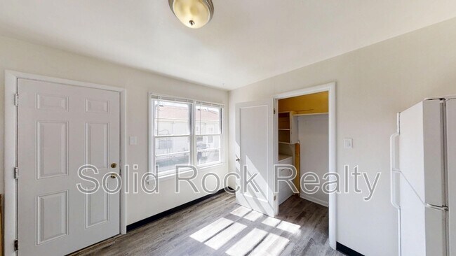 Photo - 1212 Janes Ln