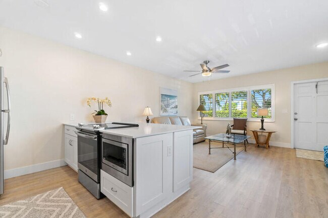 Photo - 1001 NE 8th Ave Unit 105