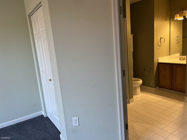 Photo - 2 br, 2 bath Condo - 685 Winding Stream Way