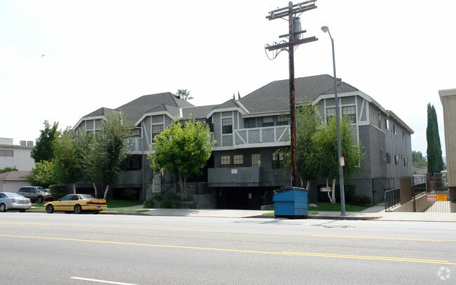 15000 Burbank Blvd