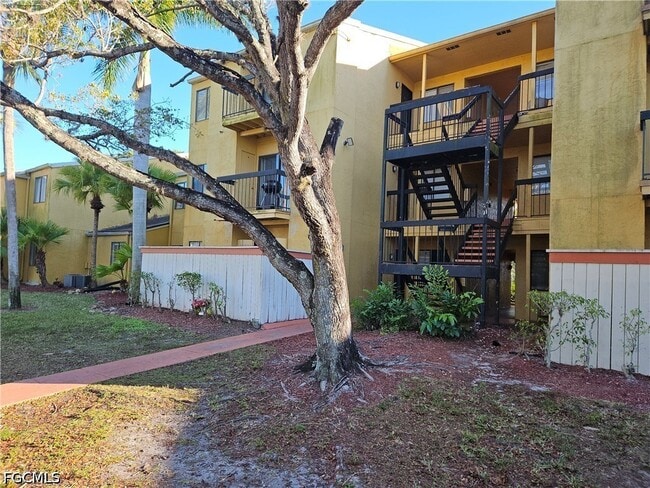 Photo - 2885 Winkler Ave Unidad 603