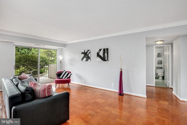 Photo - 9039 Sligo Creek Pkwy Unidad 205