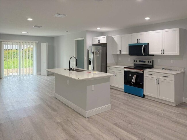 Photo - 608 Cougar Blvd