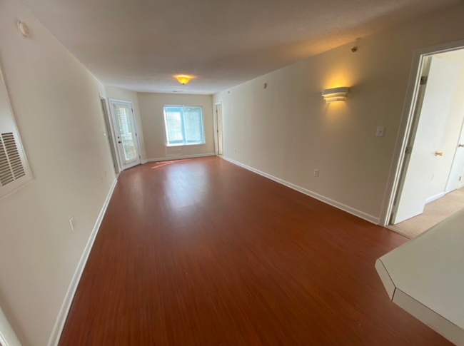 Photo - 1230 University Ct Apartment Unit -002