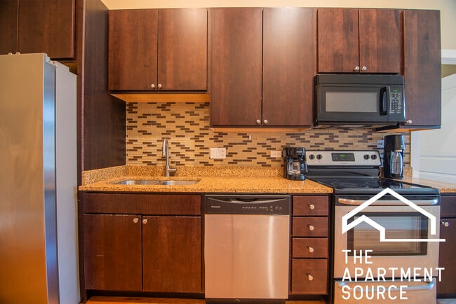 Building Photo - 3138 S Indiana Ave Unit 206