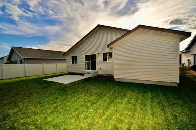 Photo - 3 bed 2 bath Rancher