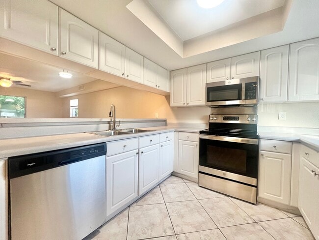 Photo - 1713 Azalea Ct