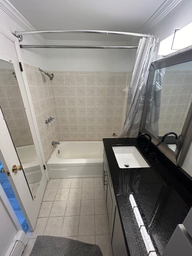 Photo - 31831 Grand River Ave