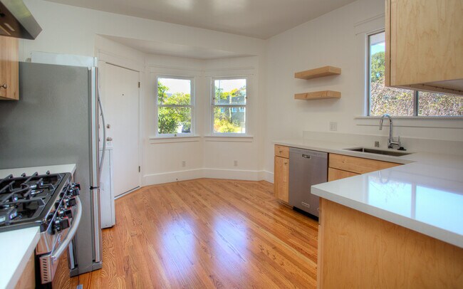 Photo - 375-375 Fairmount Ave Unit 373