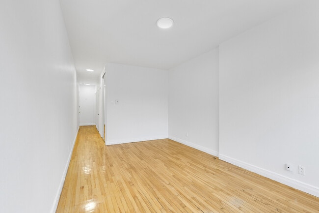 Photo - 5841 Rue Sherbrooke