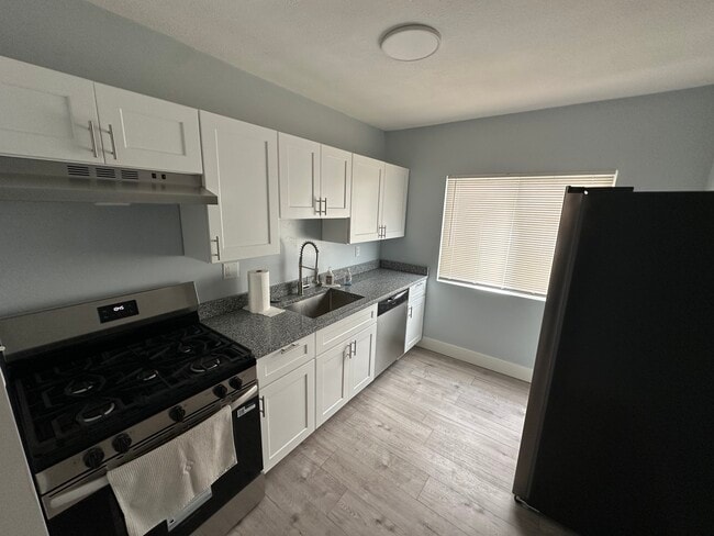 Building Photo - 15330 Coyle St Unit 1