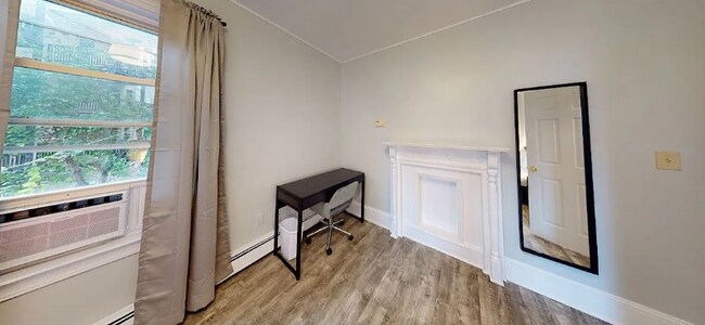 Photo - 101 1/2 Calumet St Unit 1