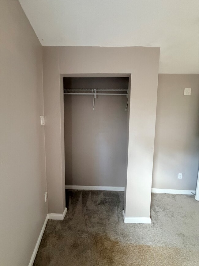 Building Photo - 13217 Player St Unit B