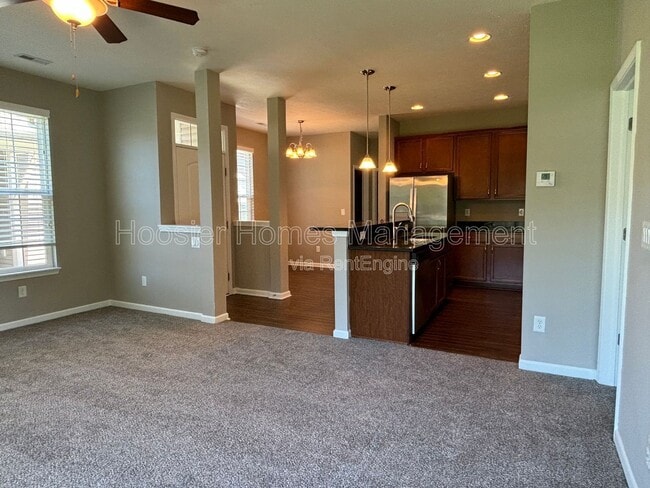 Photo - 640 N Grant St