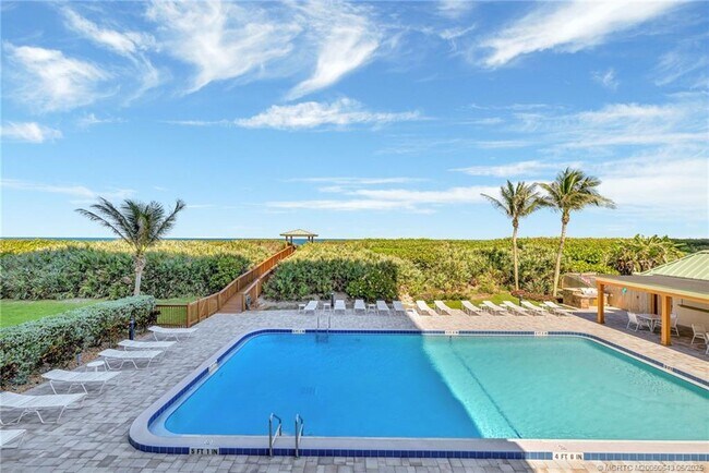 Building Photo - 10000 S Ocean Dr Unit 206 Rental