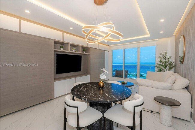 Photo - 2301 Collins Ave Unidad 825