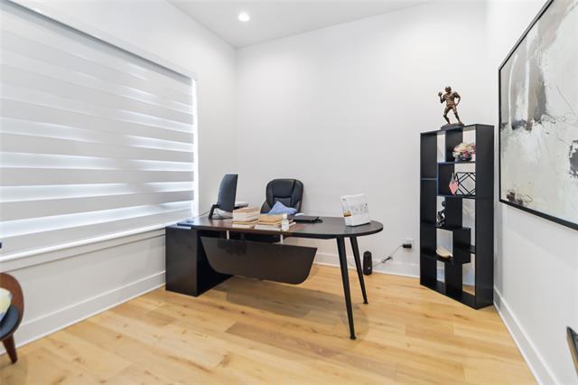 Photo - 4136 Mart St