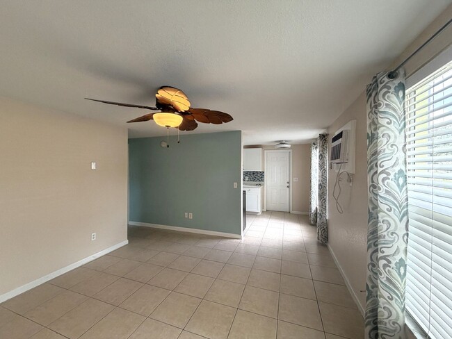Photo - Location! Charming 2/1 near Downtown Dunedin