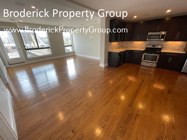 Photo - 263 W 2nd St