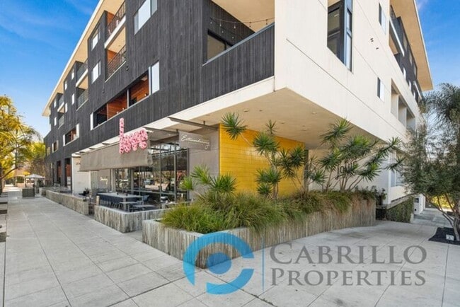Photo - 2870 Fourth Ave Unidad Apt 404