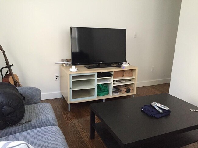 Photo - 15 Marney St Unit 3