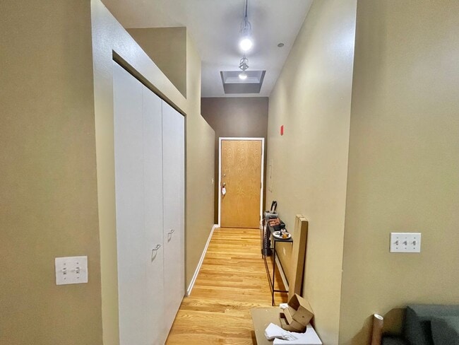 Photo - Beautiful 2BD/2BTH CONDO IN THE LOOP!