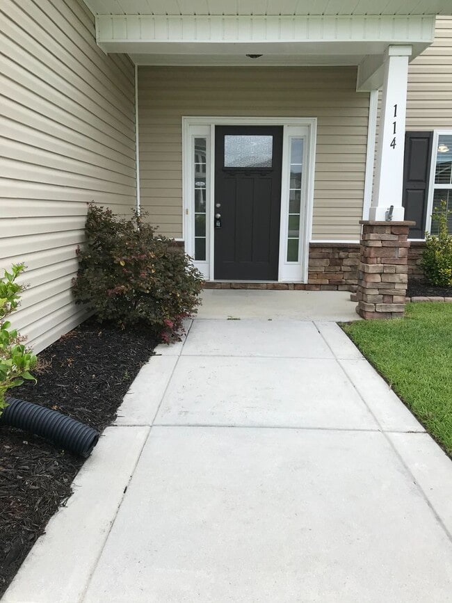 Photo - Regal Home on Regatta Way!