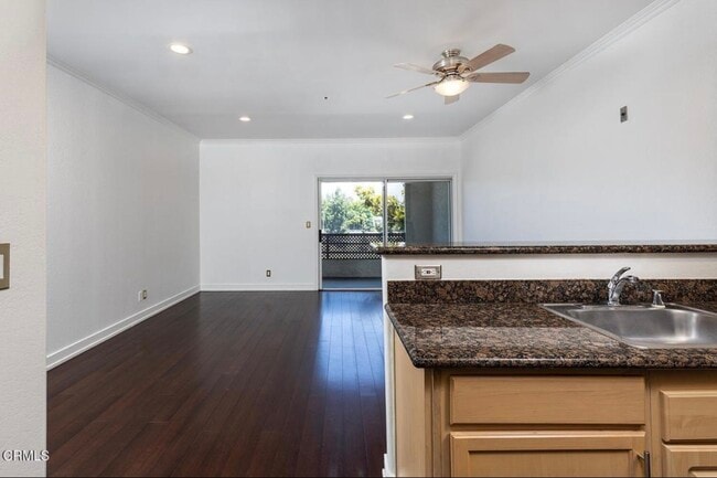 Photo - 300 N El Molino Ave Unit 309