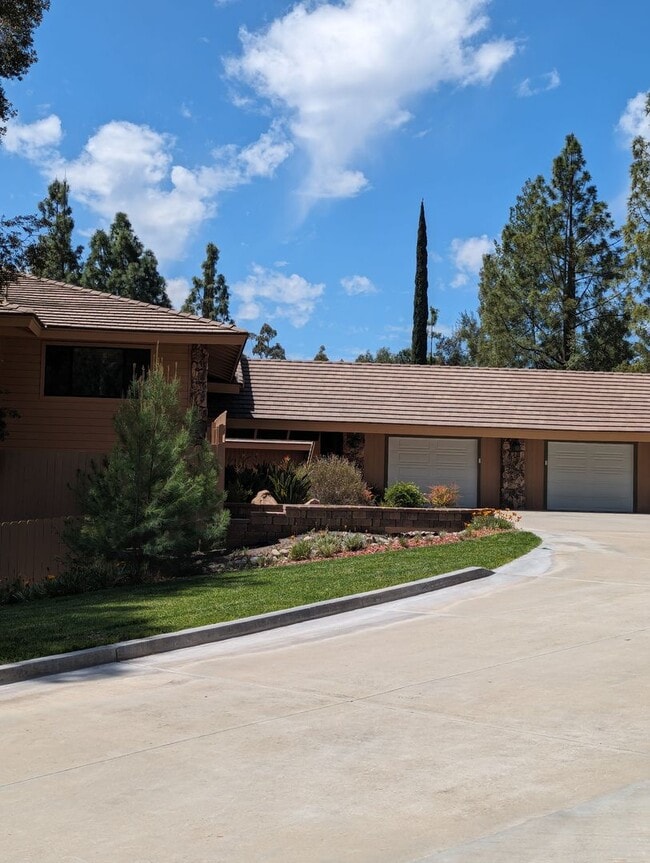 Photo - Luxury 5 Bedroom Home in Palo Verde Ranch