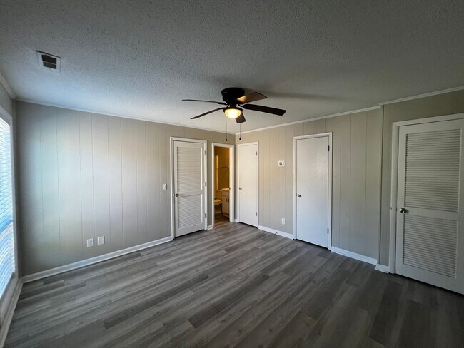 Photo - 5874-F Century Oaks Dr