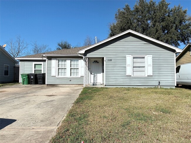 Photo - 1115 Shawnee St