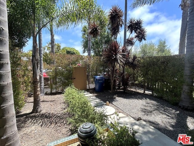 Photo - 12913 Gilmore Ave