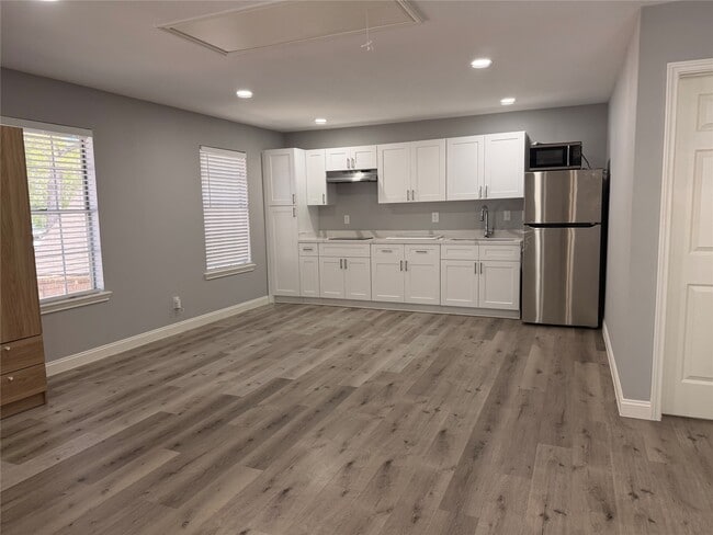 Photo - 6846 Hertford Park Dr Unit 2