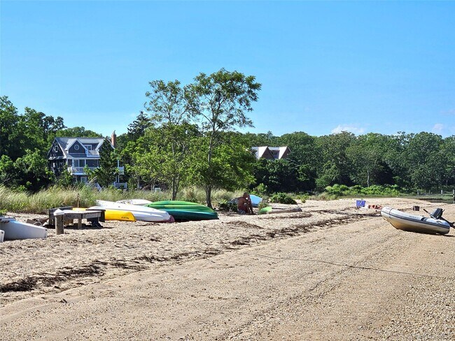 3650 Bay Shore Rd