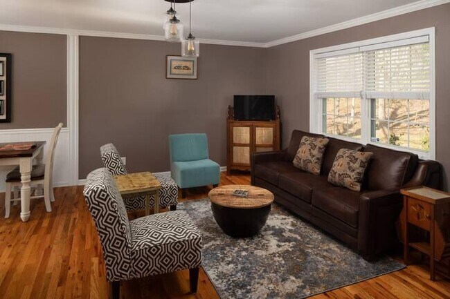 Photo - 7206 Sawyer Rd