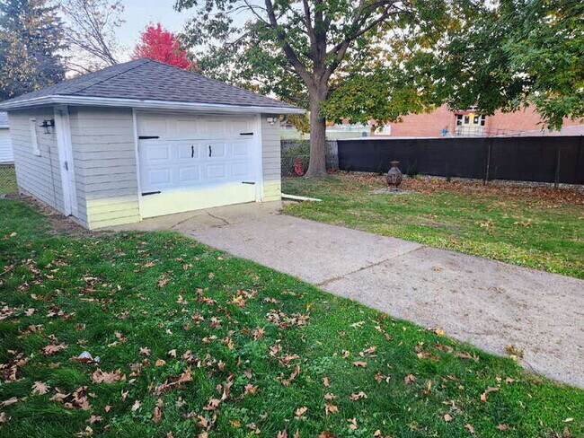 Photo - 4001 36th Pl