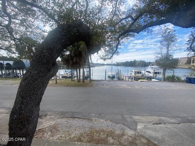 388 Massalina Dr