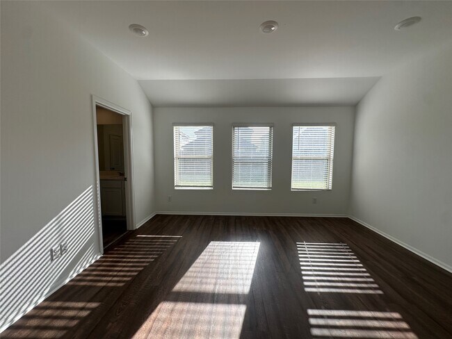 Photo - 5111 Winslow Grv Dr