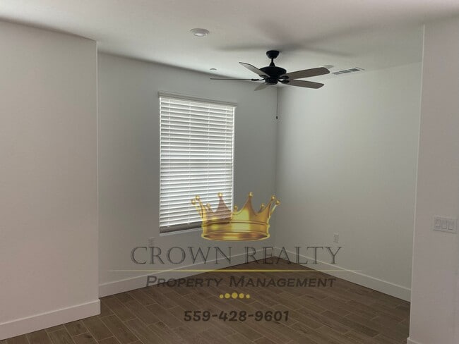 Photo - 1553 N Frontier St