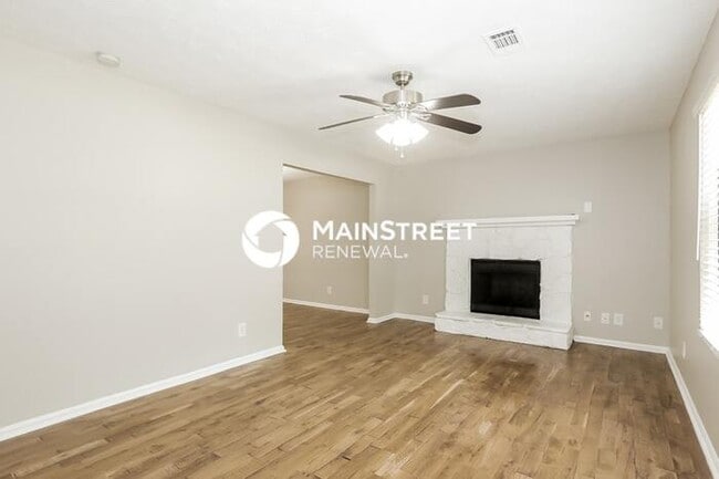3 Bedroom Pet-Friendly Home in Stone Mountain, GA with Main Street Renewal