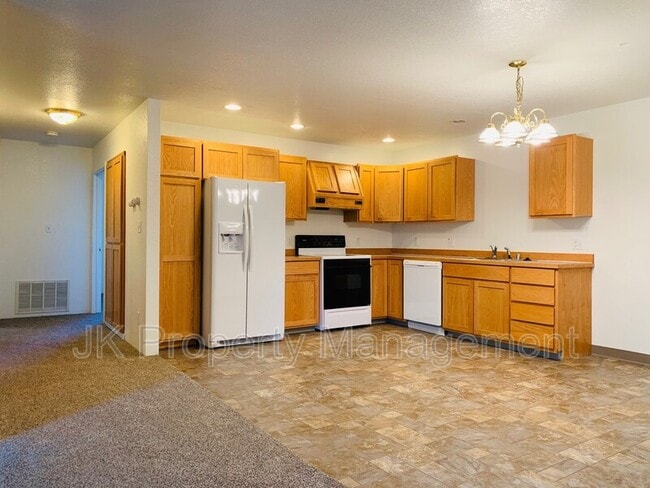 Photo - 1613 Sand Ct