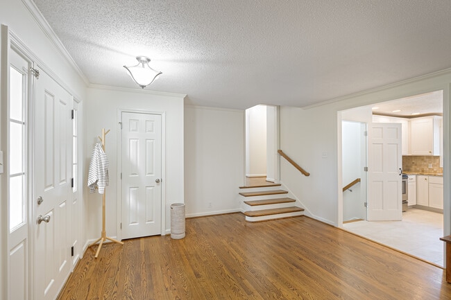 Photo - 11225 Sonja Dr